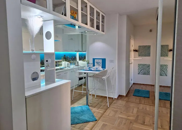 Apatment 6 Apartment *